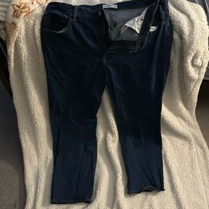 Dark wash Abercrombie 90s Relaxed jeans